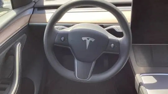2023 Tesla Model Y 7SAYGDEE5PF787648