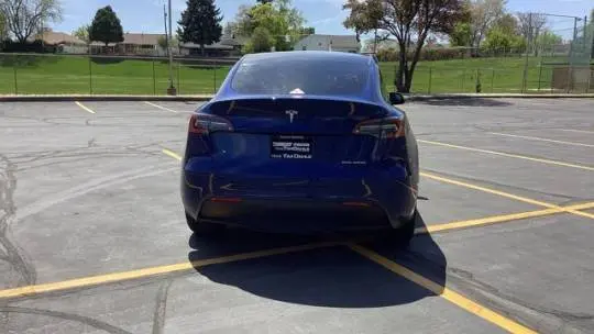 2023 Tesla Model Y 7SAYGDEE5PF787648