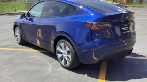 2023 Tesla Model Y 7SAYGDEE5PF787648