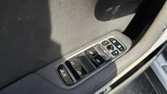 2022 Polestar 2 - Images - 26