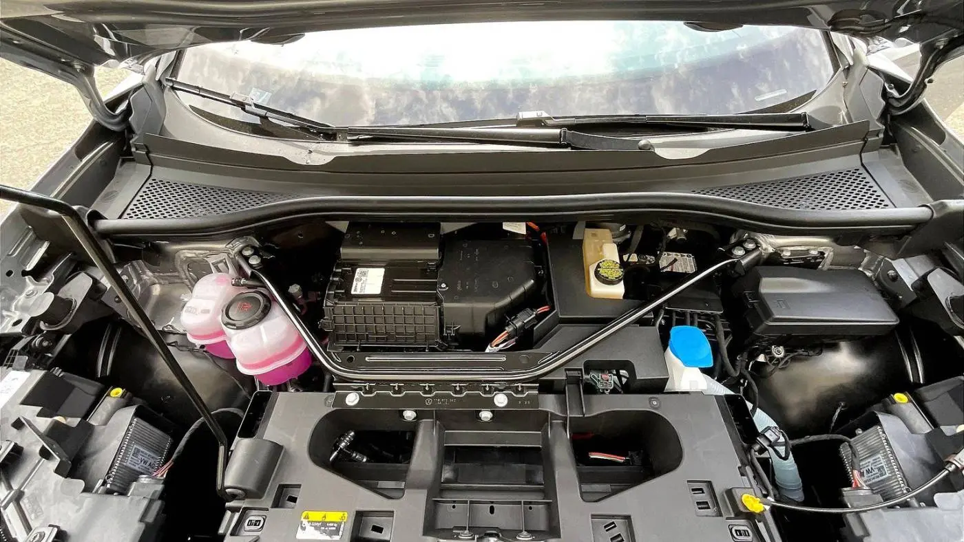 2025 Volkswagen ID.4 1V2WSPE81SC005316