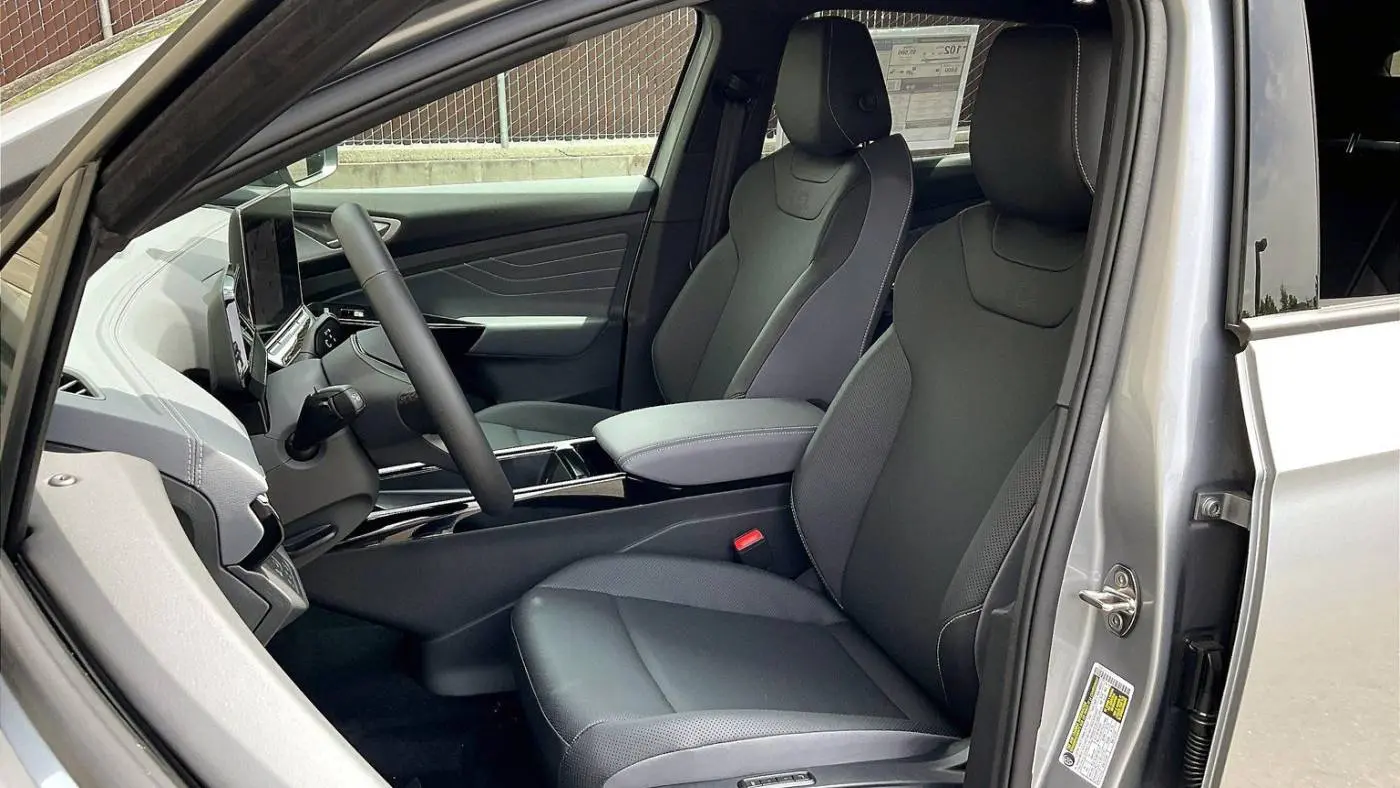2025 Volkswagen ID.4 1V2WSPE81SC005316