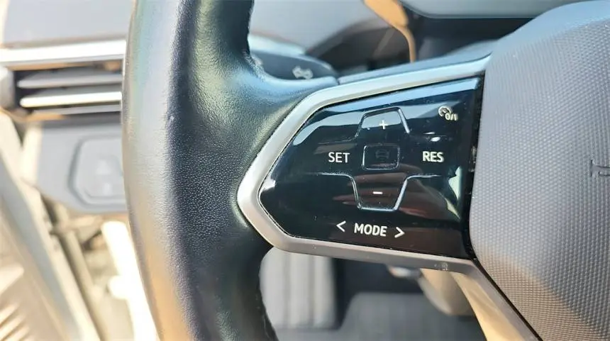 2021 Volkswagen ID.4 WVGTMPE20MP040835