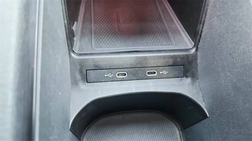 2021 Volkswagen ID.4 WVGTMPE20MP040835