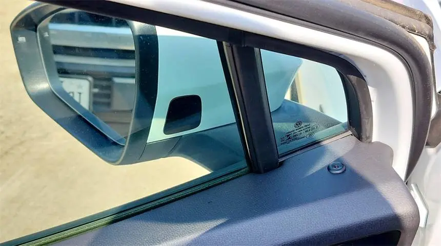 2021 Volkswagen ID.4 WVGTMPE20MP040835
