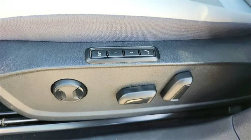 2021 Volkswagen ID.4 WVGTMPE20MP040835