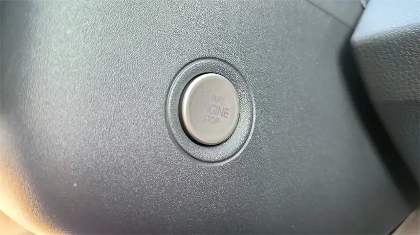 2021 Volkswagen ID.4 WVGTMPE20MP040835