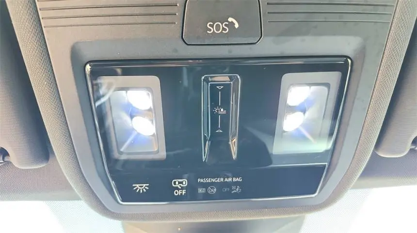 2021 Volkswagen ID.4 WVGTMPE20MP040835