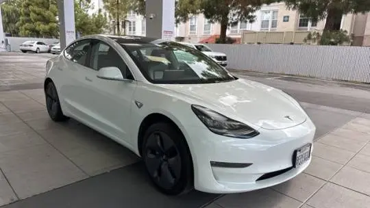 2018 Tesla Model 3 5YJ3E1EA9JF031904
