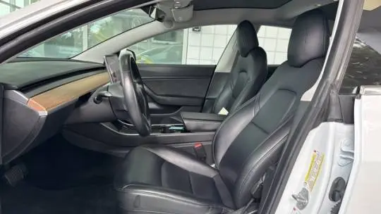 2018 Tesla Model 3 5YJ3E1EA9JF031904