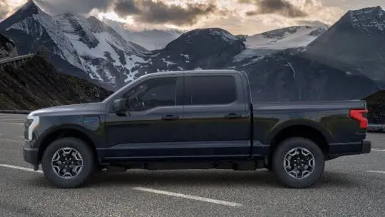 2024 Ford F-150 Lightning 1FT6W1B70RWG33200