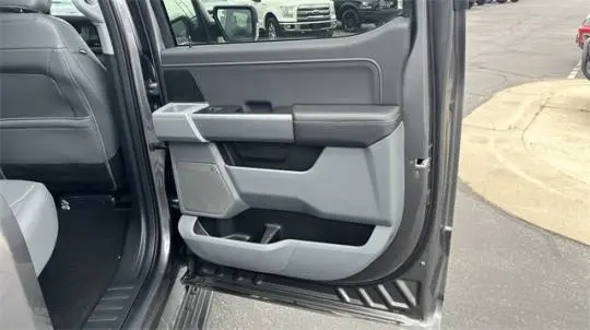 2025 Ford F-150 Lightning 1FTVW3L77SWG05647