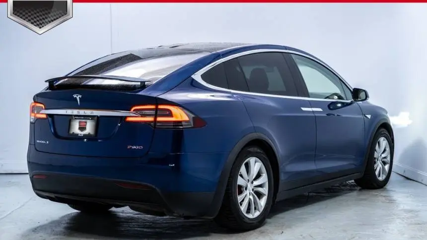 2016 Tesla Model X 5YJXCAE43GF000593