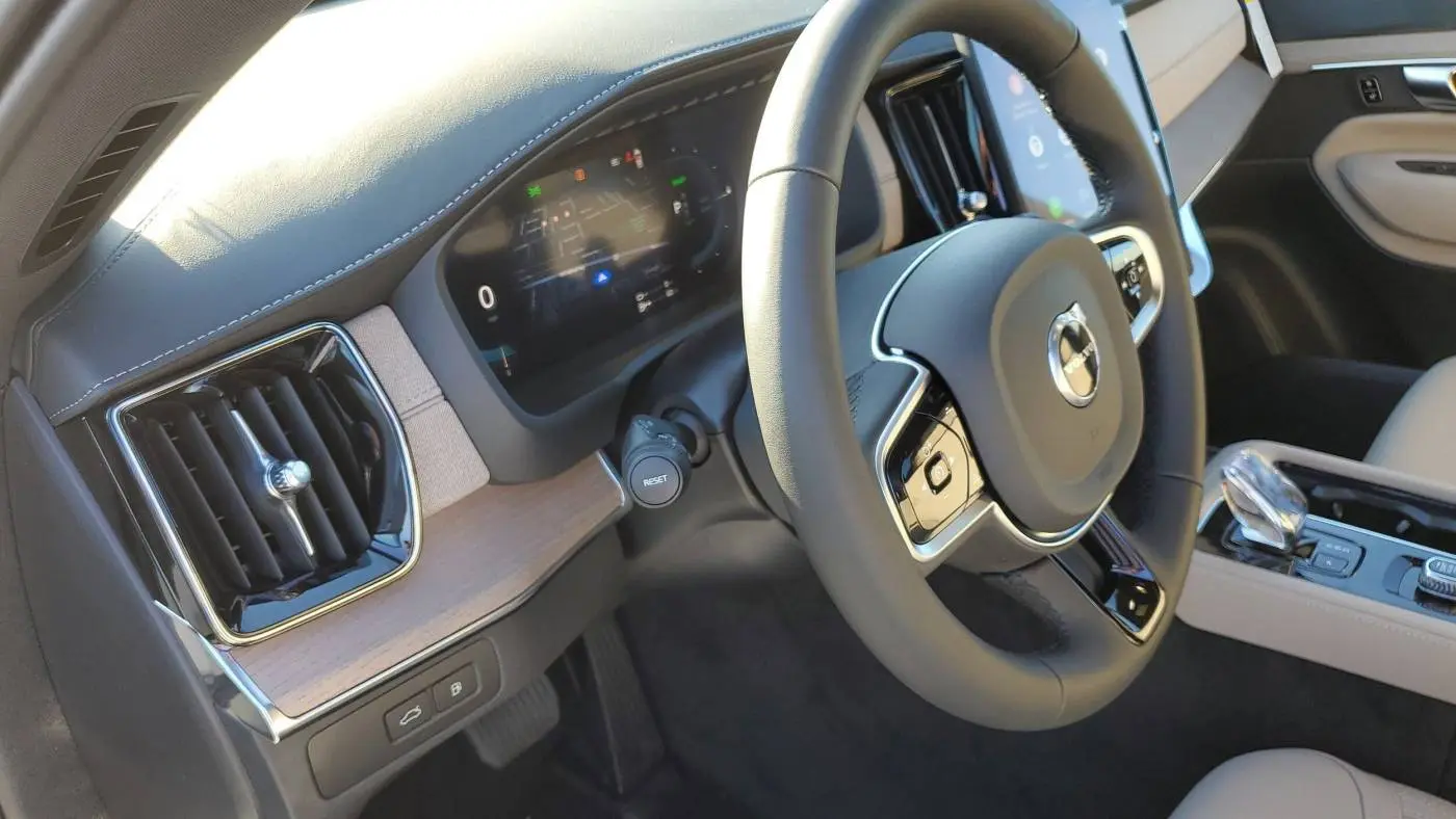 2025 Volvo XC90 YV4H60PB8S1380434