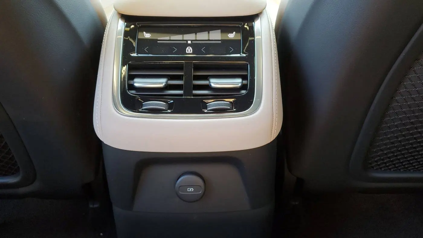 2025 Volvo XC90 YV4H60PB8S1380434