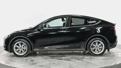 2024 Tesla Model Y 7SAYGDEE4RA231699