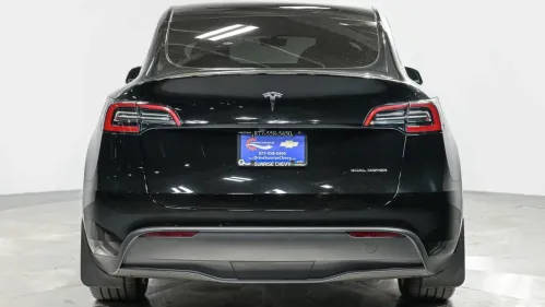 2024 Tesla Model Y 7SAYGDEE4RA231699