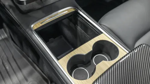 2024 Tesla Model Y 7SAYGDEE4RA231699