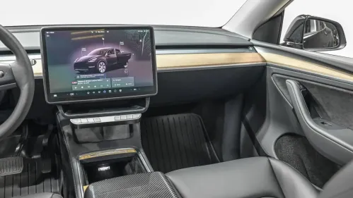 2024 Tesla Model Y 7SAYGDEE4RA231699