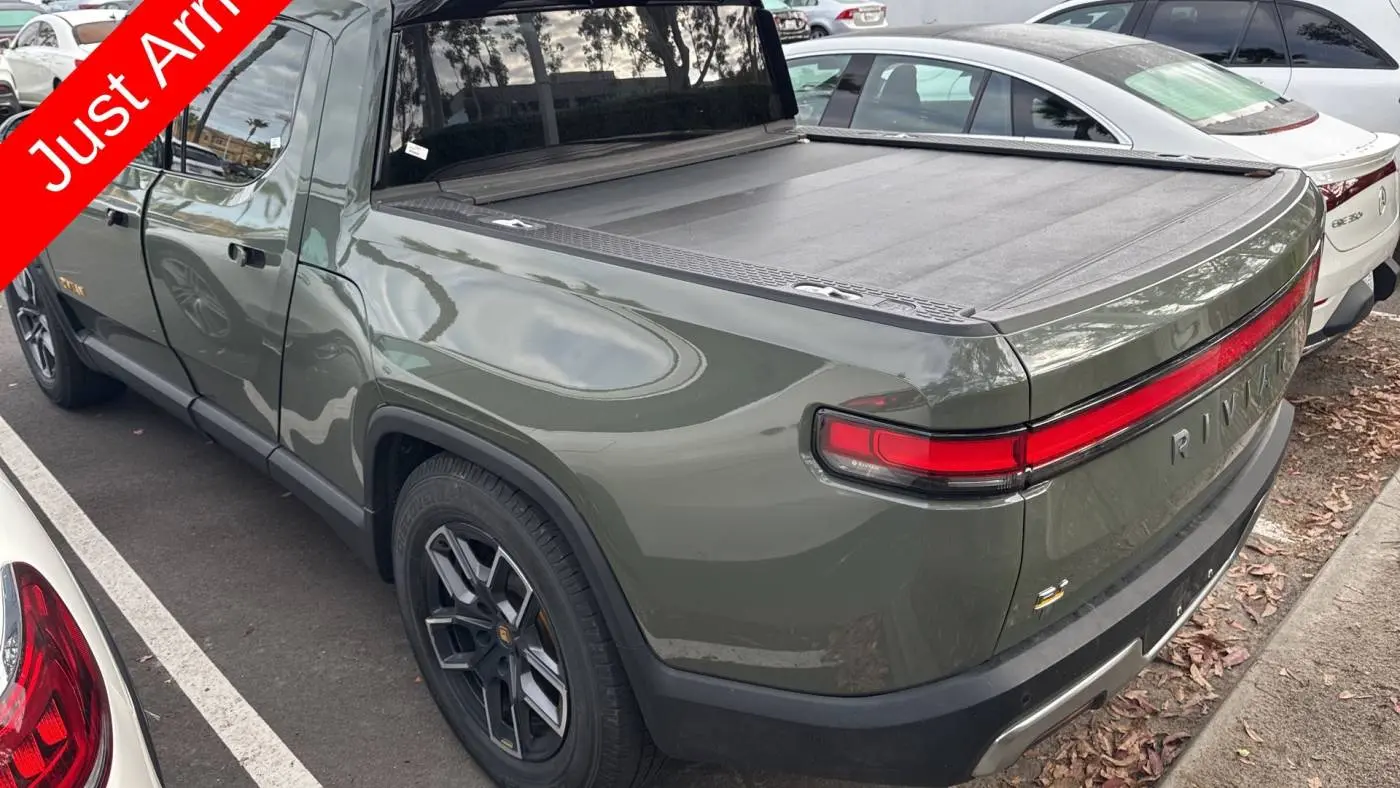 2022 Rivian R1T 7FCTGAAL1NN001878
