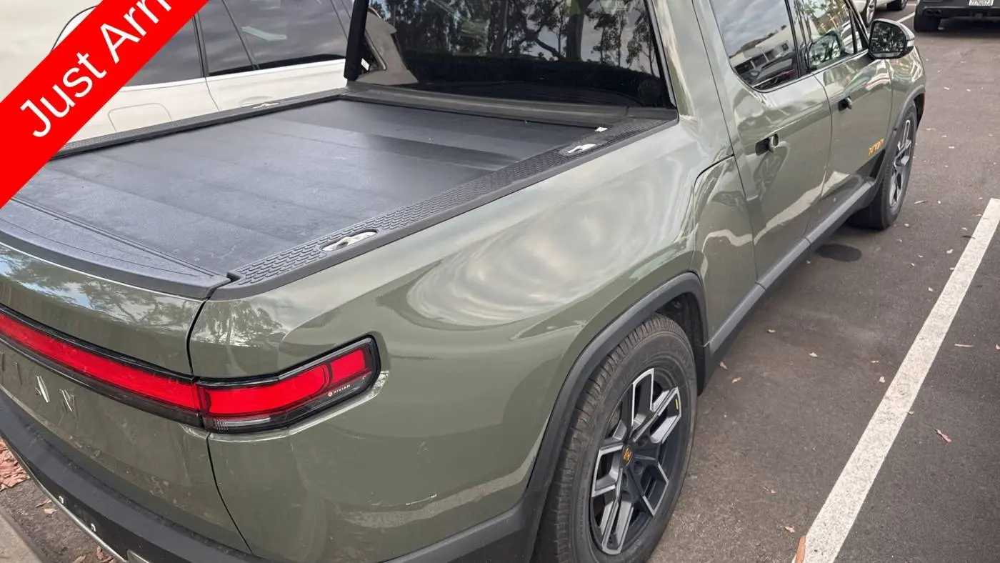 2022 Rivian R1T 7FCTGAAL1NN001878