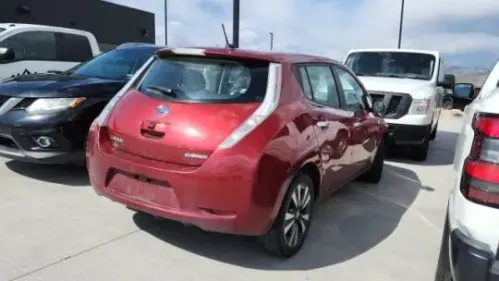 2015 Nissan LEAF - Images - 3