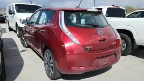 2015 Nissan LEAF - Images - 4