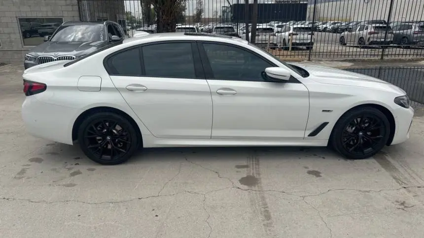 2022 BMW 5 Series WBA13AG09NCK27391