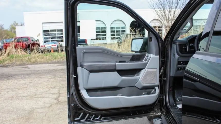 2025 Ford F-150 Lightning 1FT6W3L70SWG05171