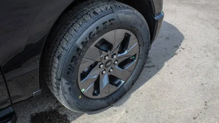 2025 Ford F-150 Lightning 1FT6W3L70SWG05171