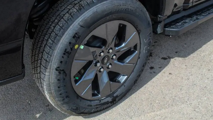2025 Ford F-150 Lightning 1FT6W3L70SWG05171