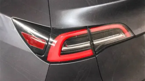2021 Tesla Model Y 5YJYGDEE6MF138871