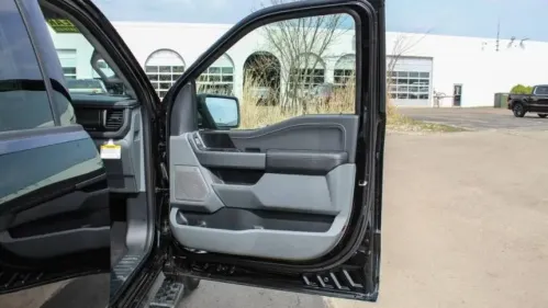 2025 Ford F-150 Lightning 1FT6W3L70SWG05171