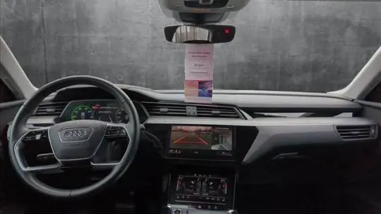 2022 Audi e-tron WA1LAAGE7NB015358
