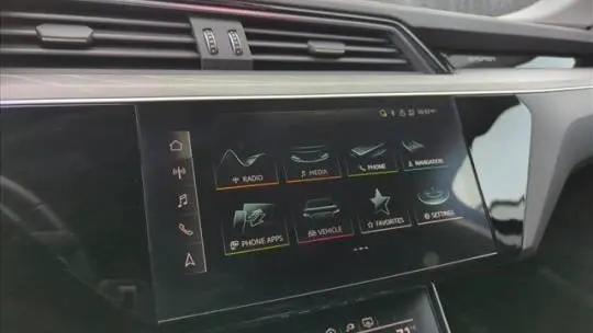 2022 Audi e-tron WA1LAAGE7NB015358