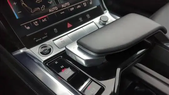 2022 Audi e-tron WA1LAAGE7NB015358