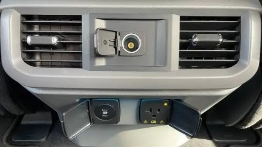 2024 Ford F-150 Lightning 1FT6W3L71RWG19011