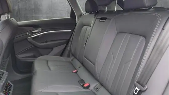 2022 Audi e-tron WA1LAAGE7NB015358