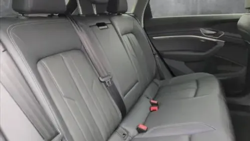 2022 Audi e-tron WA1LAAGE7NB015358