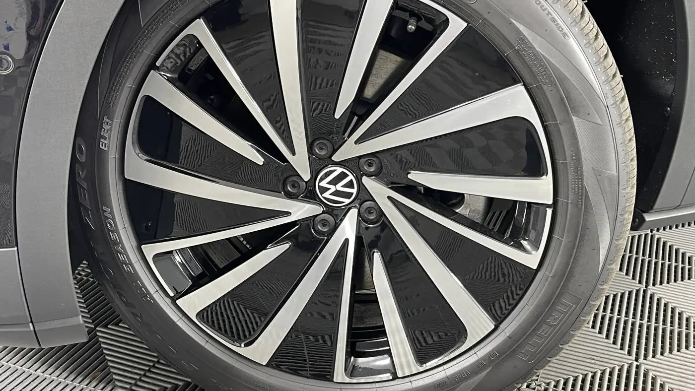 2025 Volkswagen ID.4 1V25MPE87SC001065