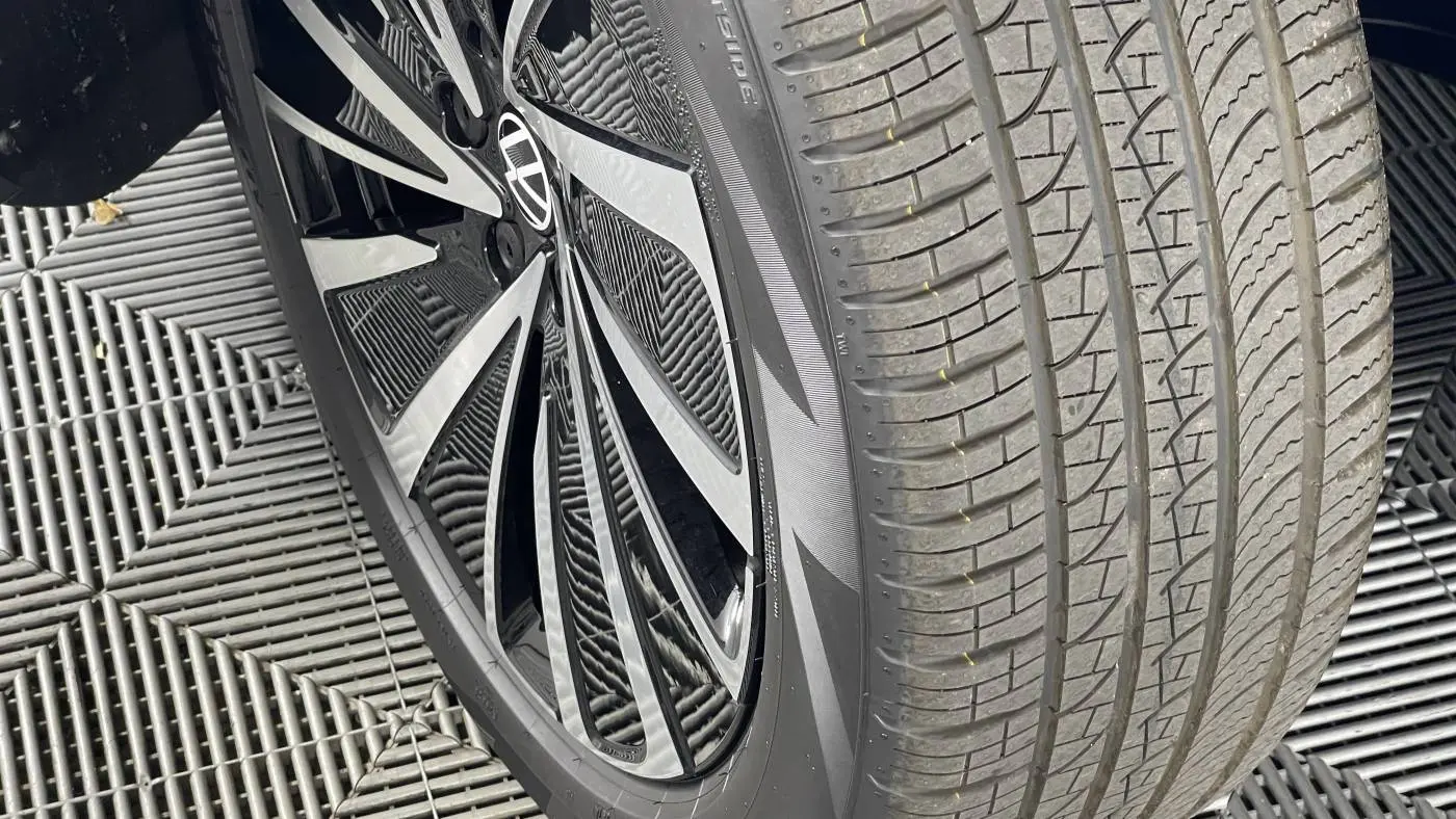 2025 Volkswagen ID.4 1V25MPE87SC001065
