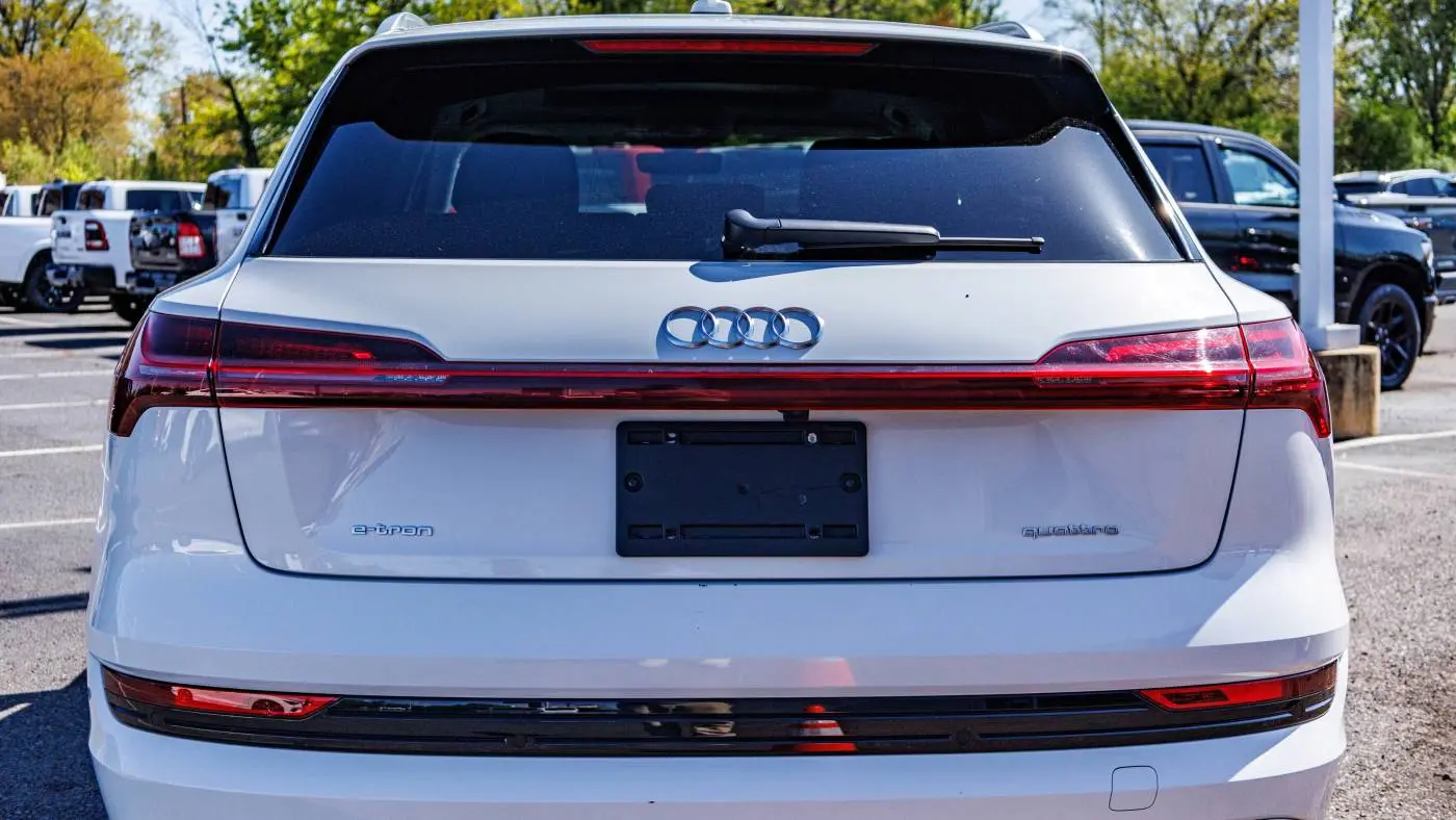 2022 Audi e-tron WA1AAAGE7NB023760