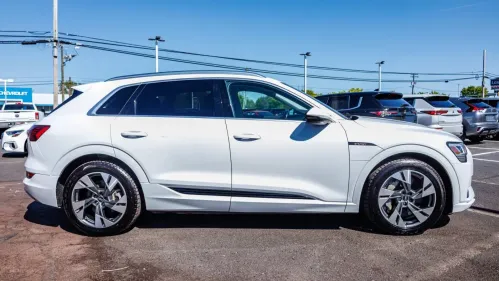 2022 Audi e-tron WA1AAAGE7NB023760