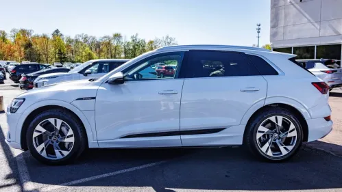 2022 Audi e-tron WA1AAAGE7NB023760