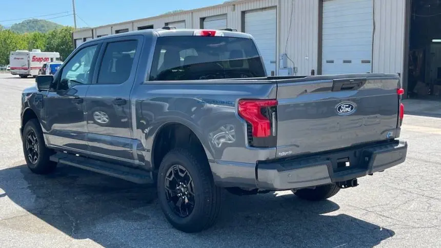 2025 Ford F-150 Lightning 1FTVW3LK3SWG05570