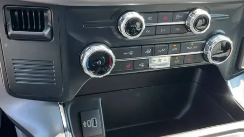 2025 Ford F-150 Lightning 1FTVW3LK3SWG05570