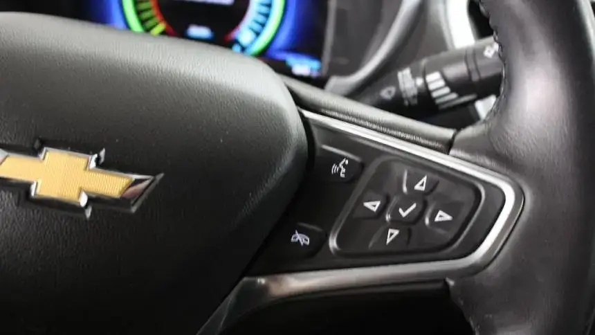 2017 Chevrolet VOLT - Images - 11