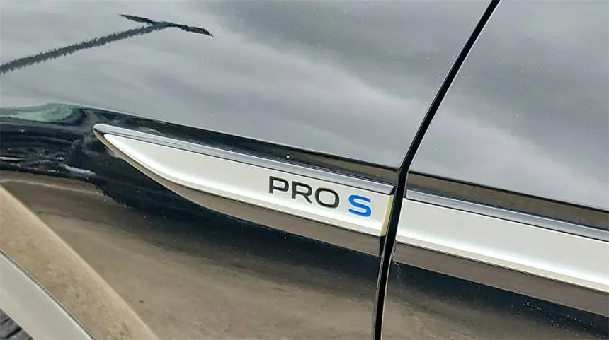 2021 Volkswagen ID.4 WVGTMPE28MP053820