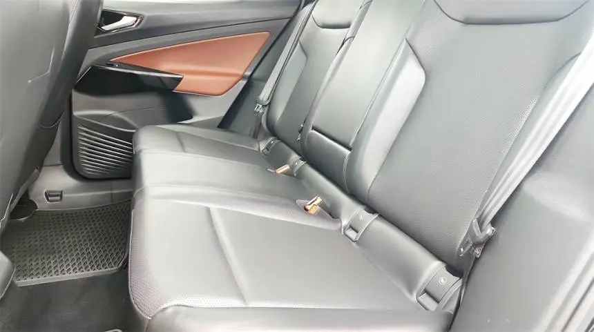 2021 Volkswagen ID.4 WVGTMPE28MP053820
