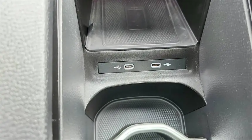 2021 Volkswagen ID.4 WVGTMPE28MP053820